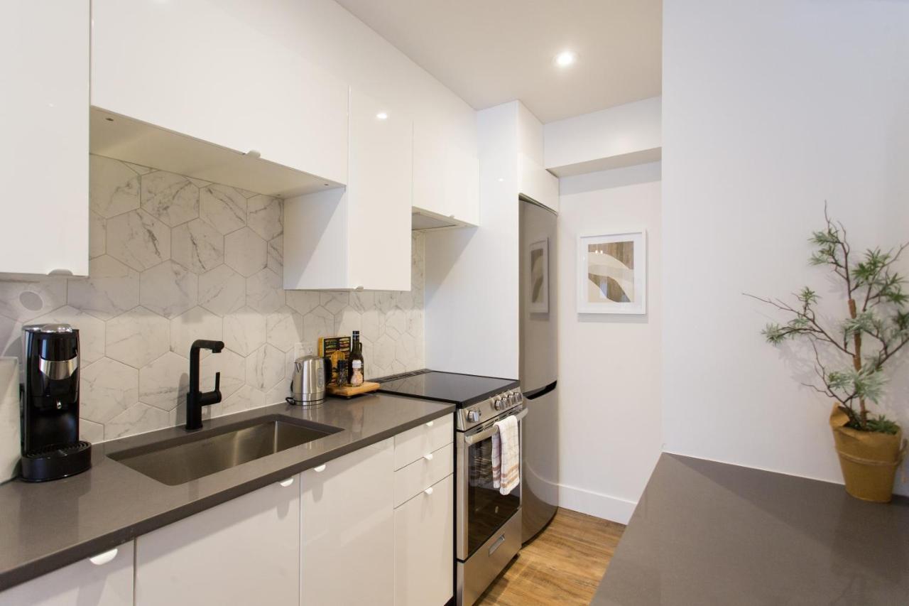 Blue Oasis Studio With Full Kitchen And Bath By Den Stays Μόντρεαλ Εξωτερικό φωτογραφία
